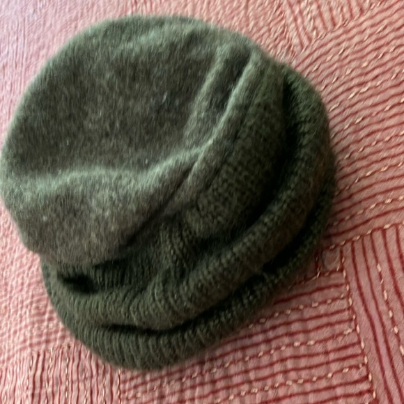 Wool hat - Cozy khaki Green /brown Ribbed Knit Hat - Picture 11 of 14